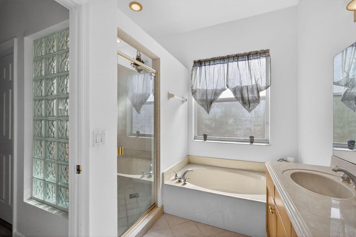 MADISON GREEN 1 - Residential