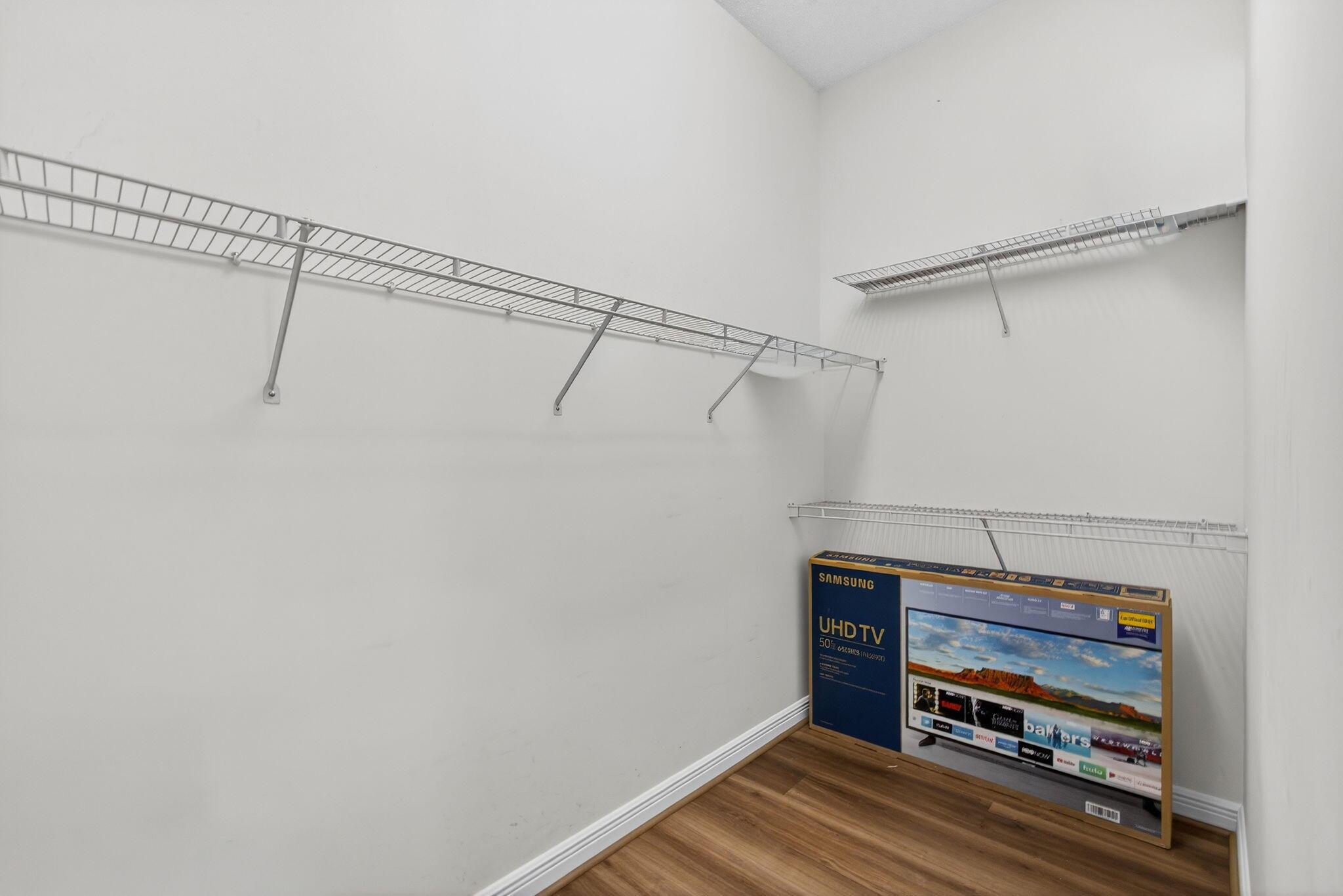 MADISON GREEN 1 - Residential