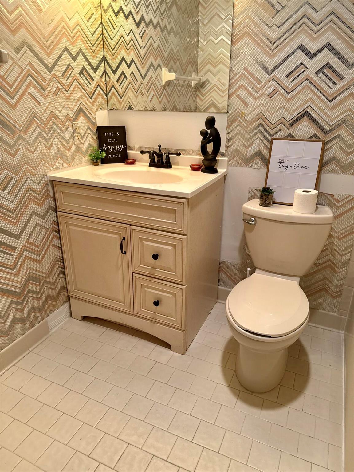 VILLAGE GREEN NO 4 COND - Residential Lease