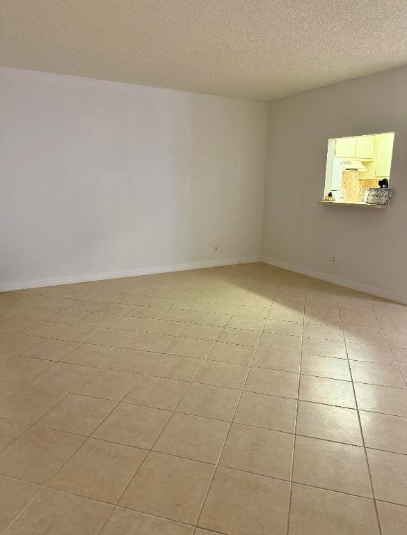 VILLAGE GREEN NO 4 COND - Residential Lease