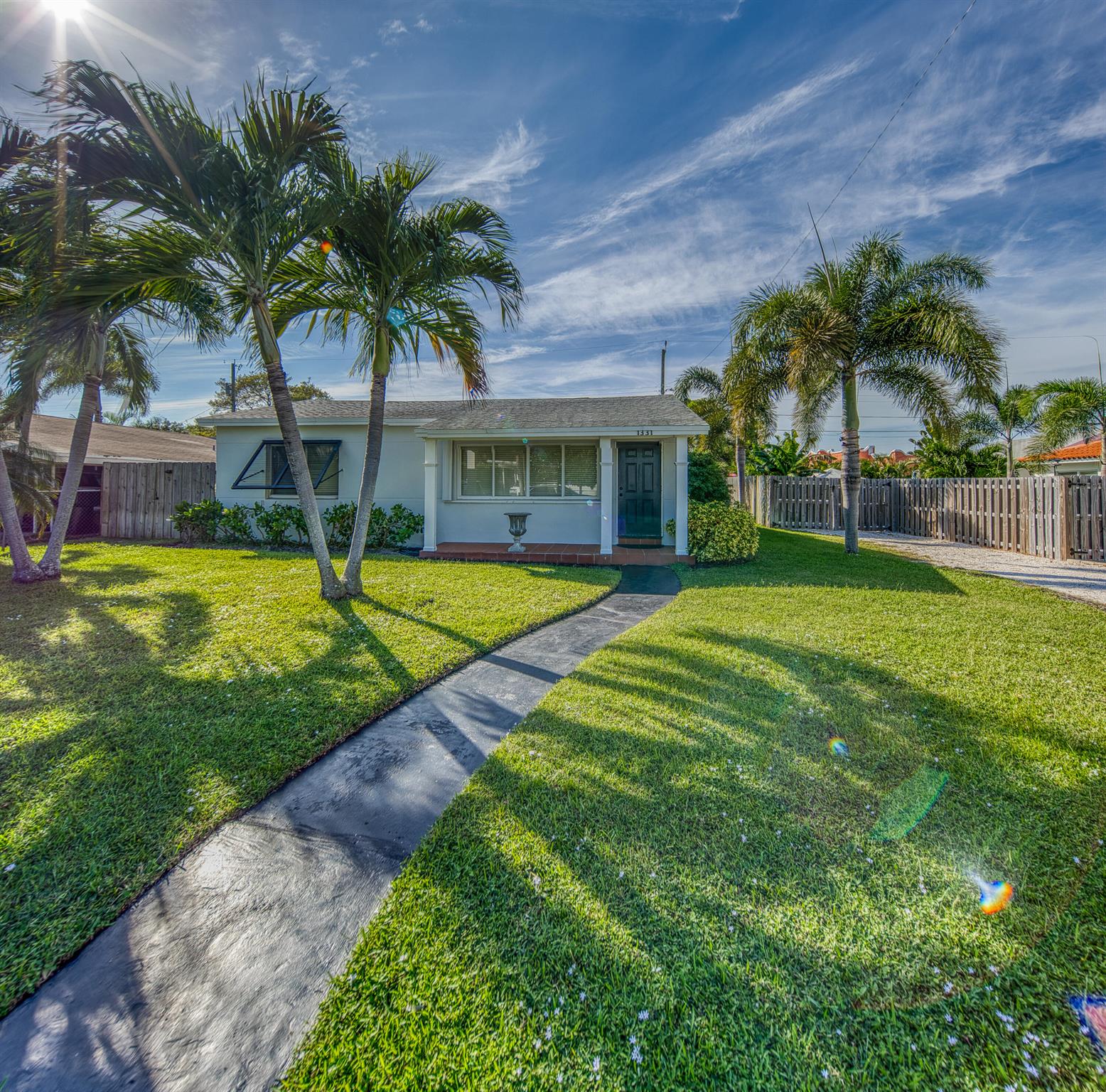 NORTH LAKE WORTH - Residential Lease