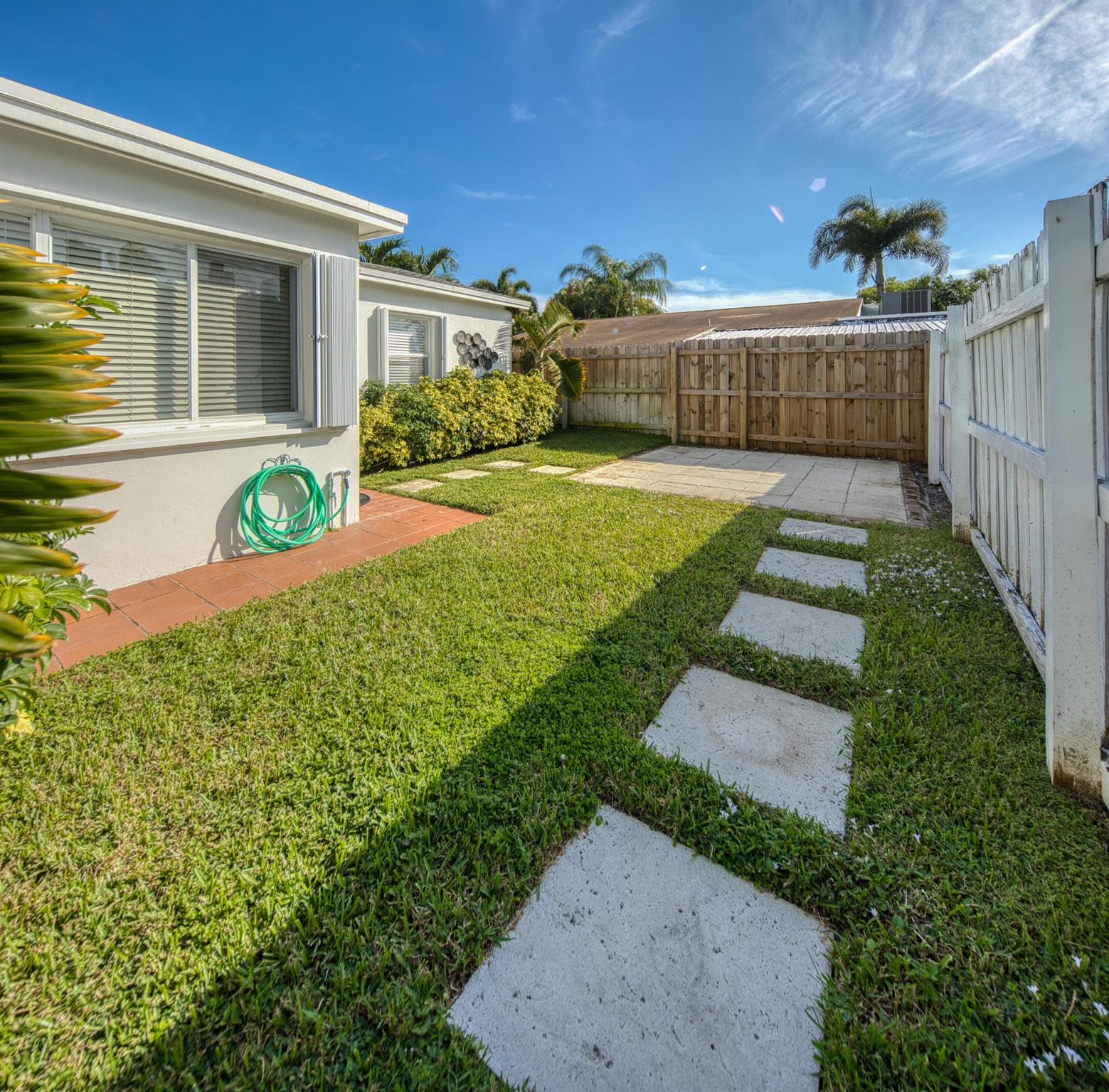 NORTH LAKE WORTH - Residential Lease