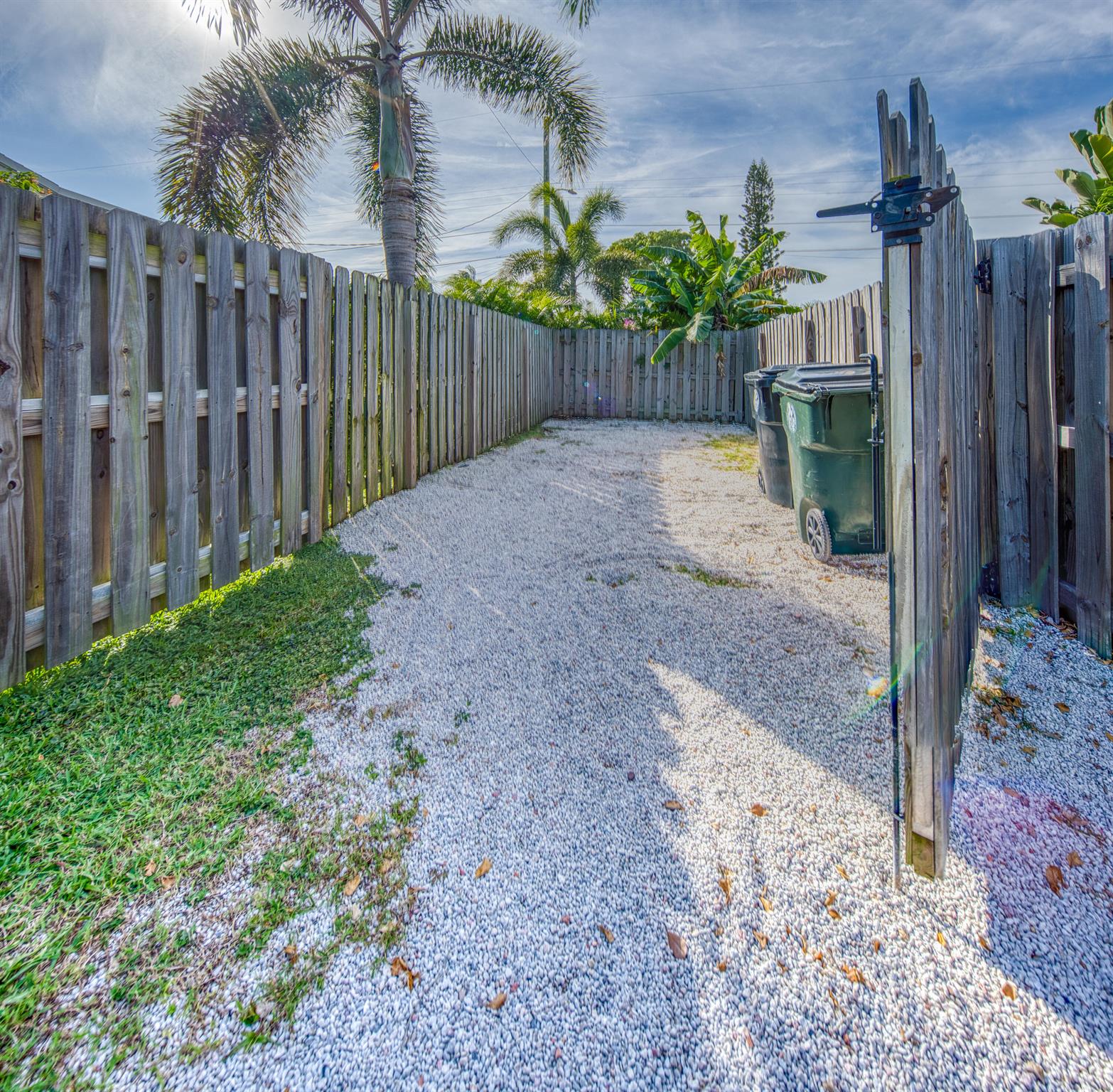 NORTH LAKE WORTH - Residential Lease