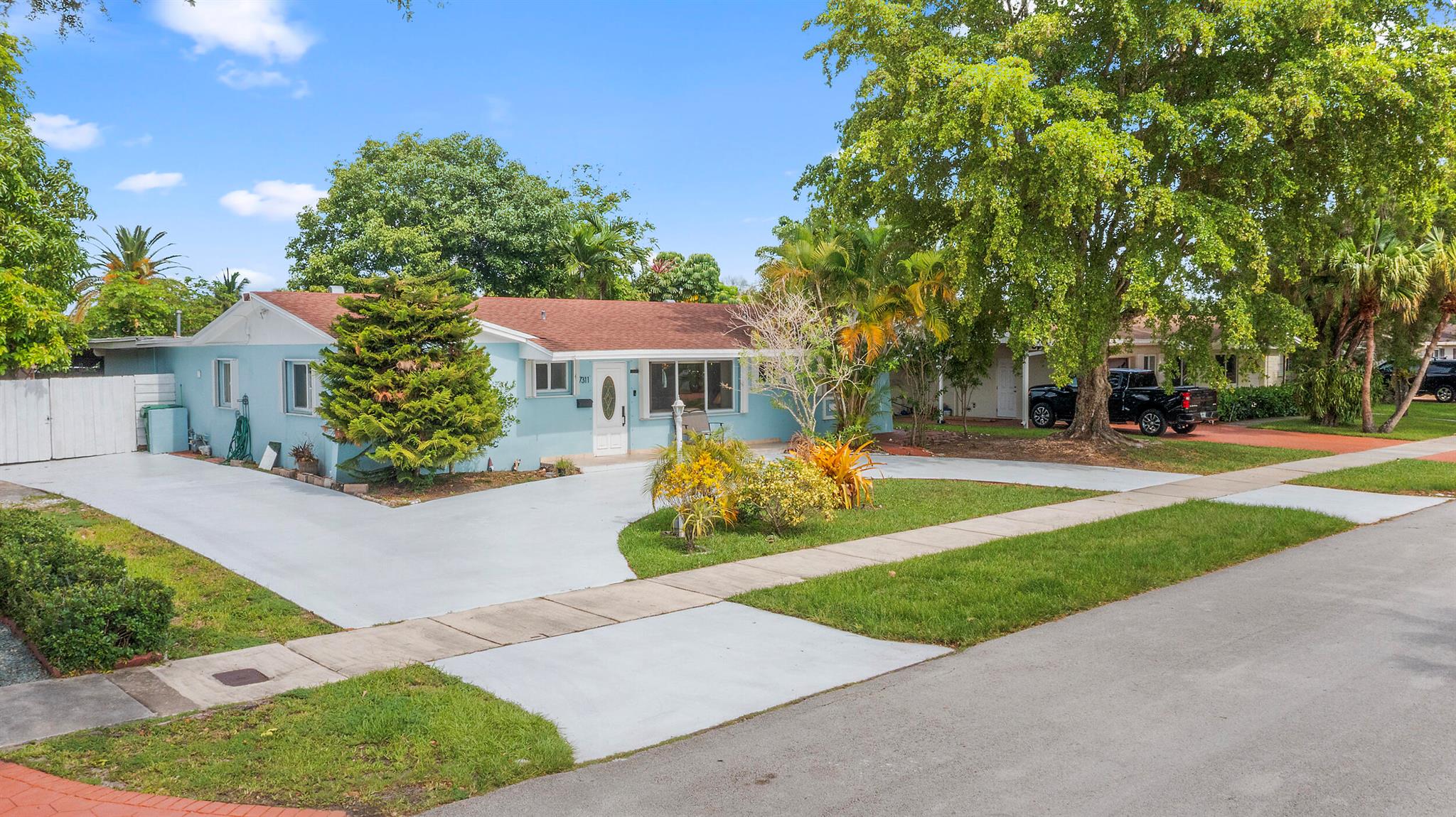 7311 SW 139th Avenue, Miami, FL, 33183/$795,900 3 7311 SW 139th Avenue