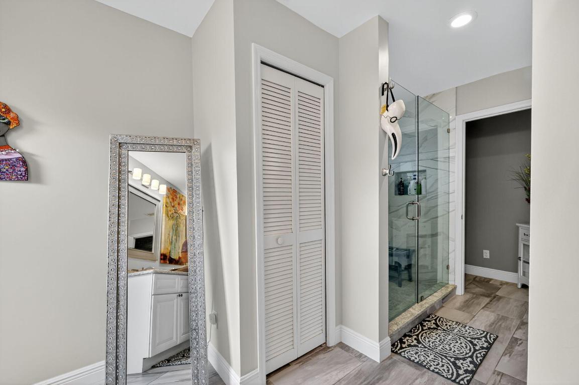 CORAL LAKES - Residential