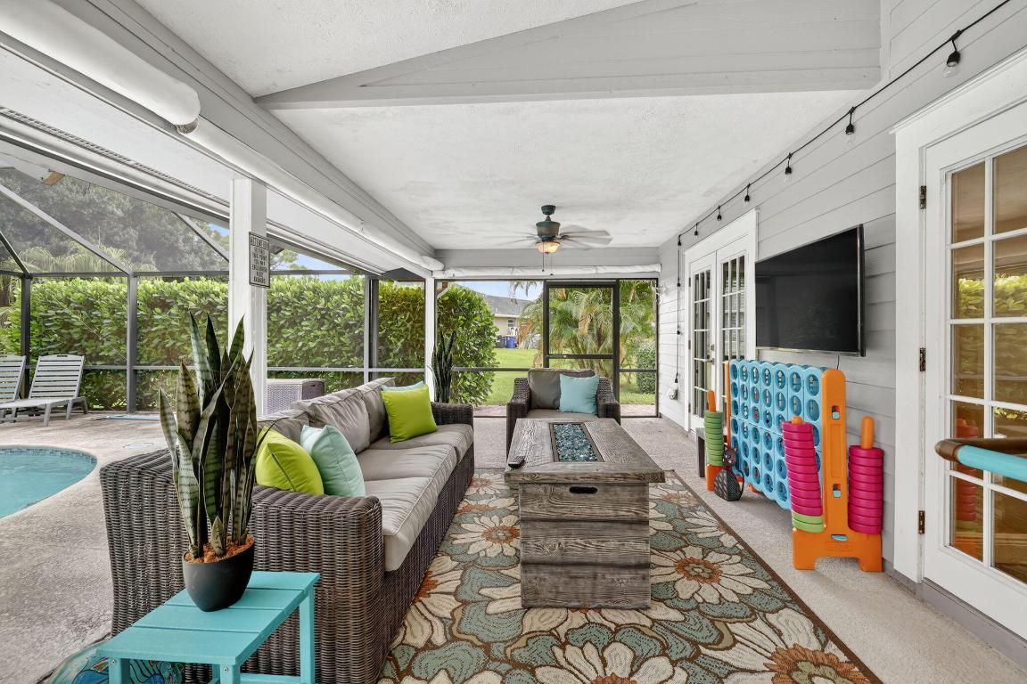 CORAL LAKES - Residential