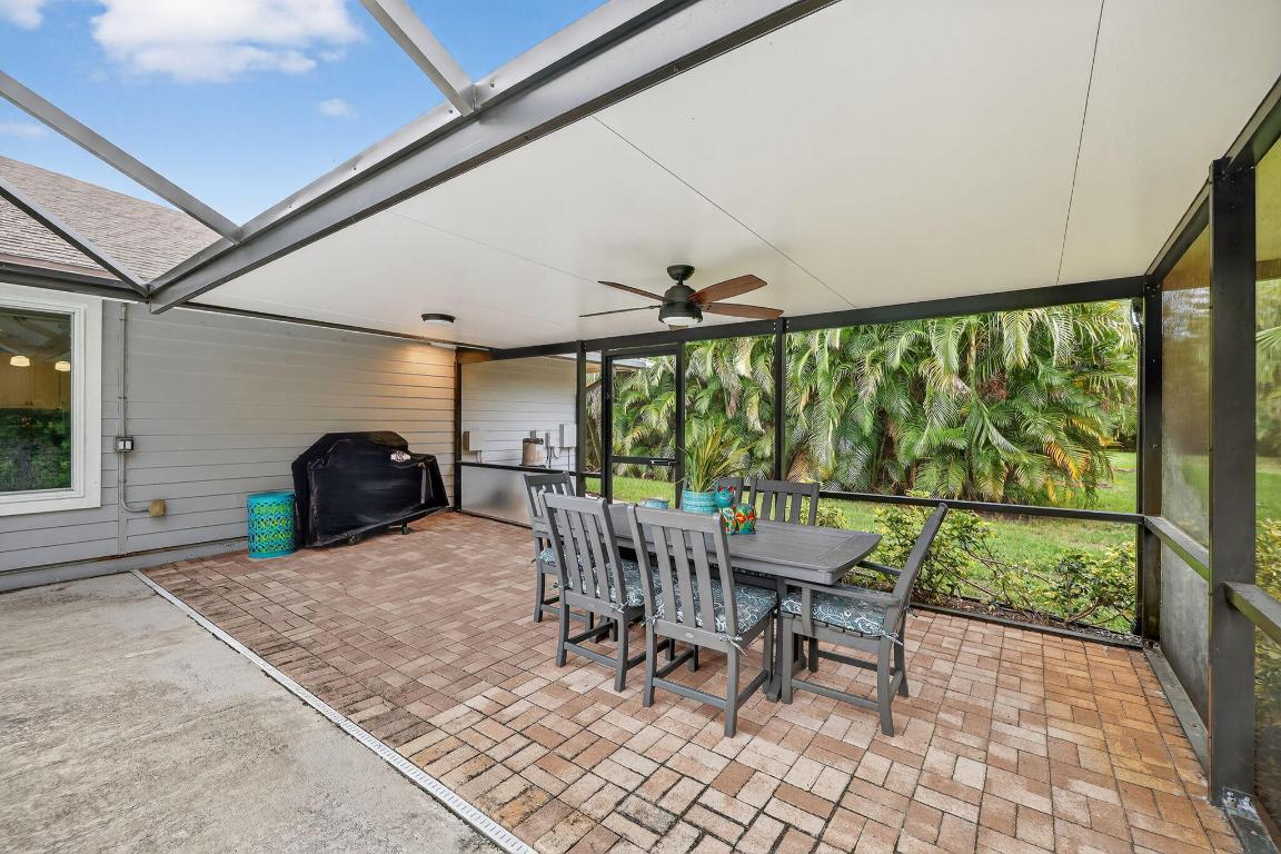 CORAL LAKES - Residential