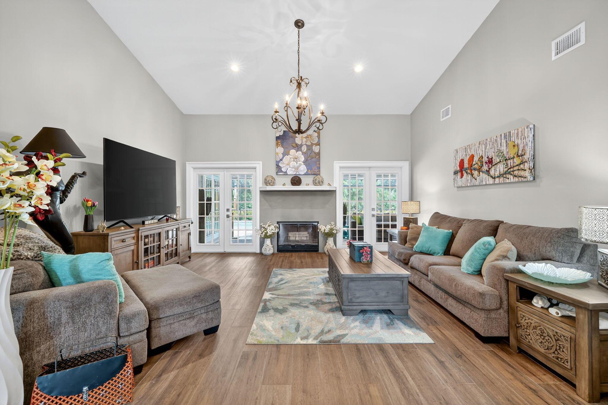 5321 SE Sterling Circle