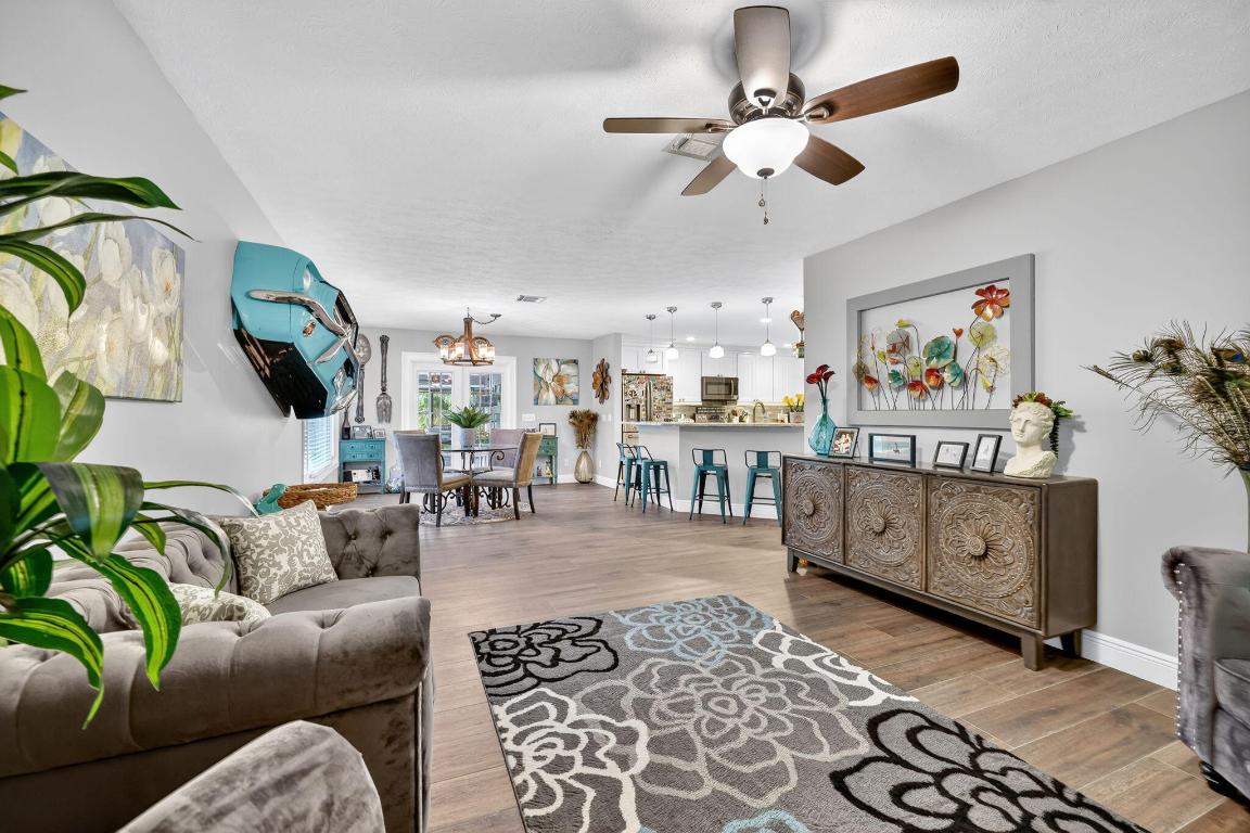 CORAL LAKES - Residential