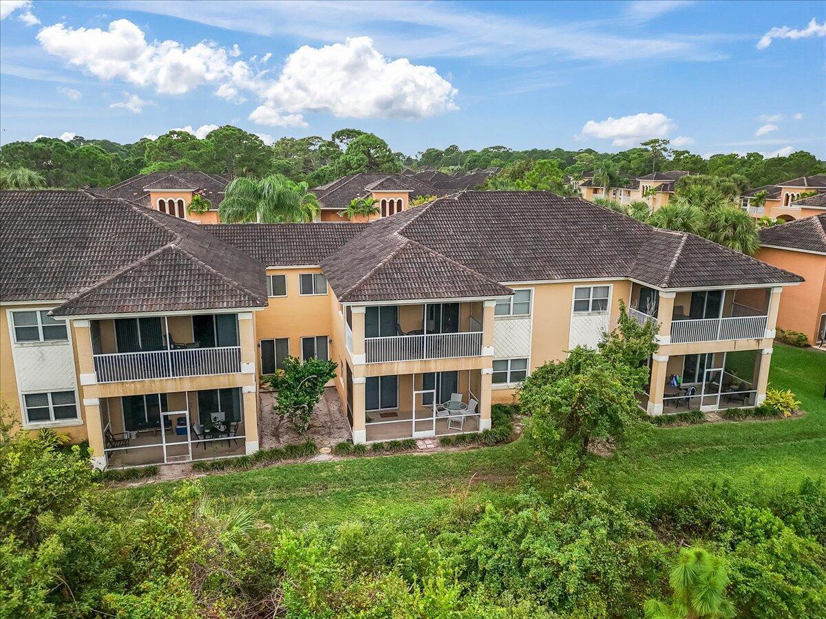 CASTLE PINES CONDOMINIUM - Residential Lease