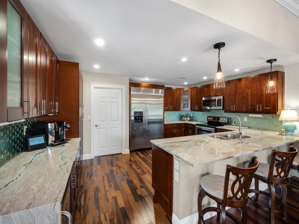 SHORES 2 - Residential