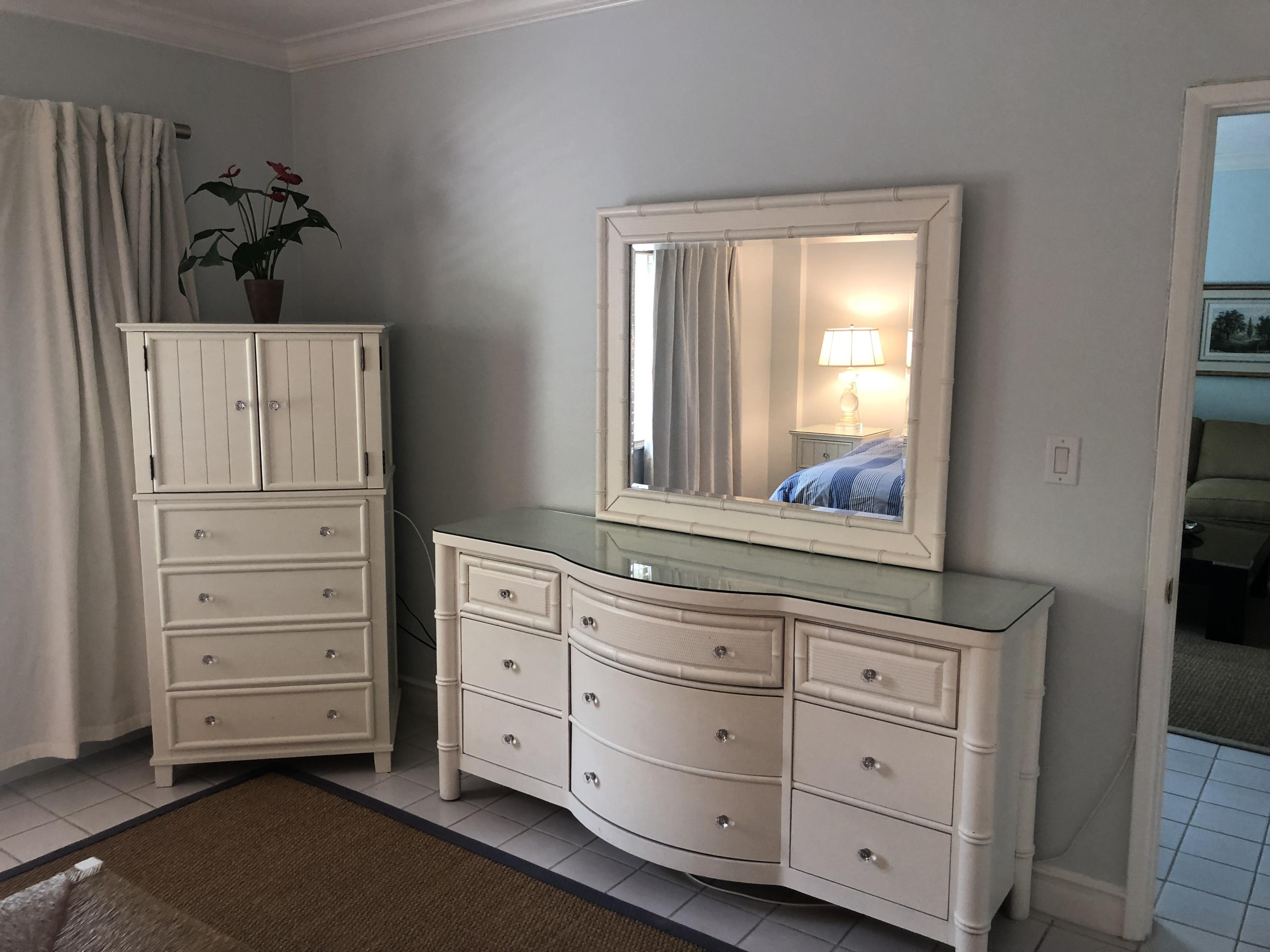 LAKE TOWERS CONDO - Residential Lease