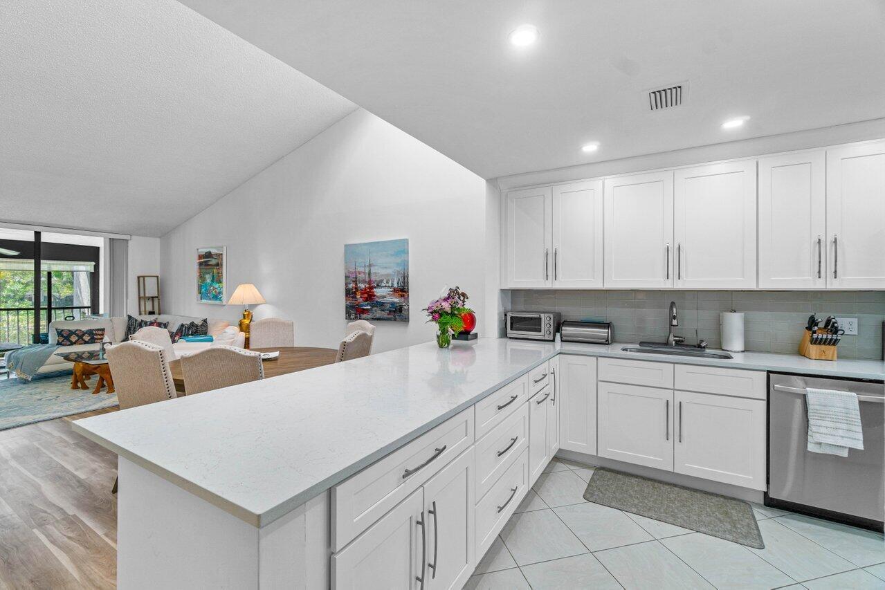 EASTGATE AT HUNTERS RUN CONDO - Residential