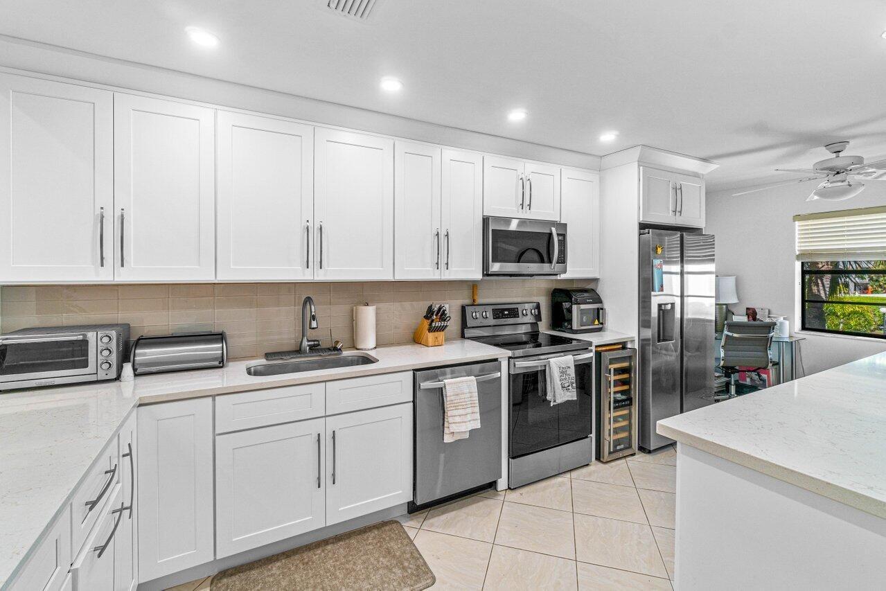 EASTGATE AT HUNTERS RUN CONDO - Residential