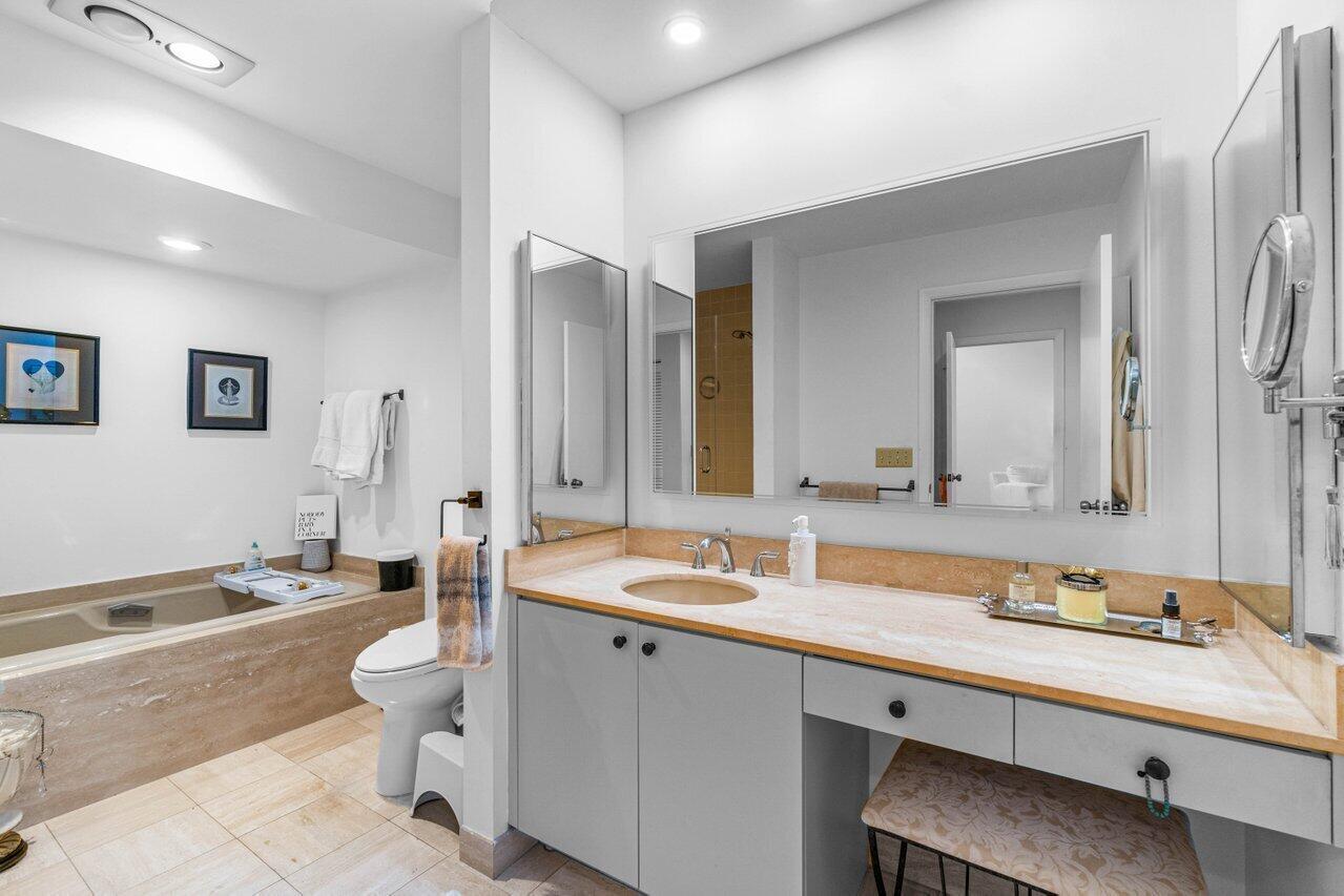 EASTGATE AT HUNTERS RUN CONDO - Residential