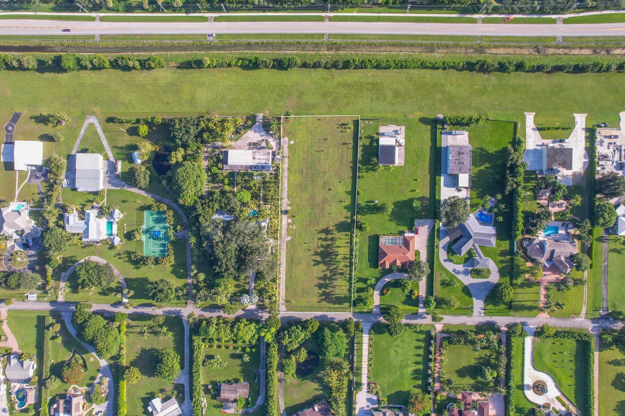 6783 Skyline Drive