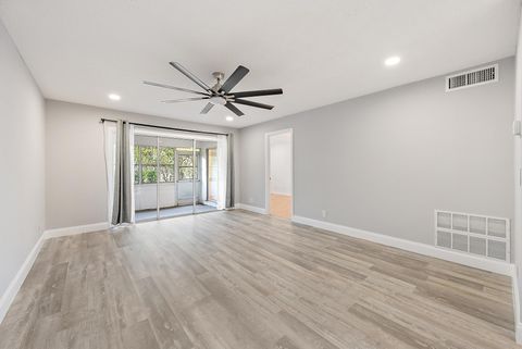 Tiny photo for 292 Cape Cod Circle #B, Lake Worth, FL 33467 (MLS # R11159100)