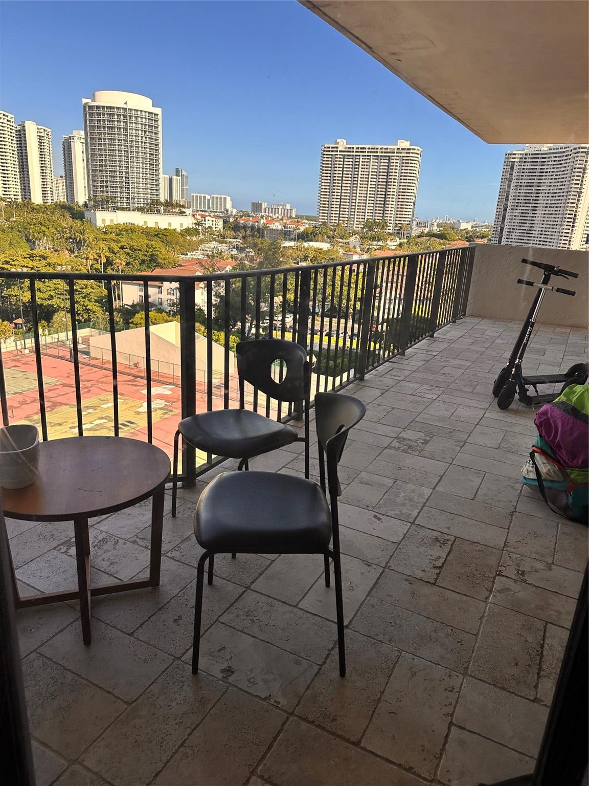 BISCAYNE COVE - Residential