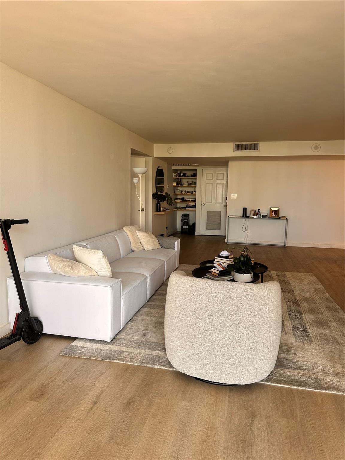 18181 NE 31st ct 1108, Aventura, FL, 33160/$410,000 1 18181 NE 31st ct 1108