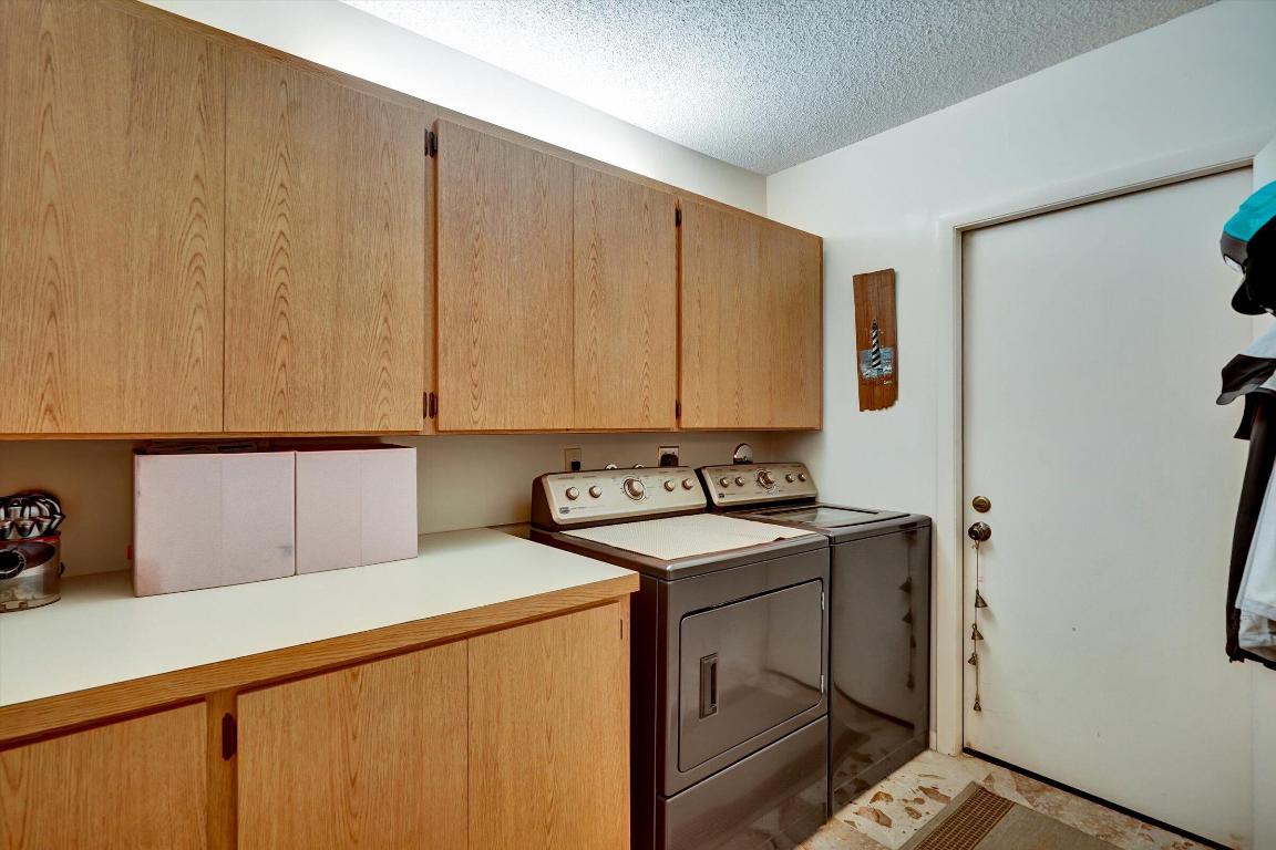 BLUFFS RIVER SINGLE FAMILY HOME ON THE PRESERVE - Residential