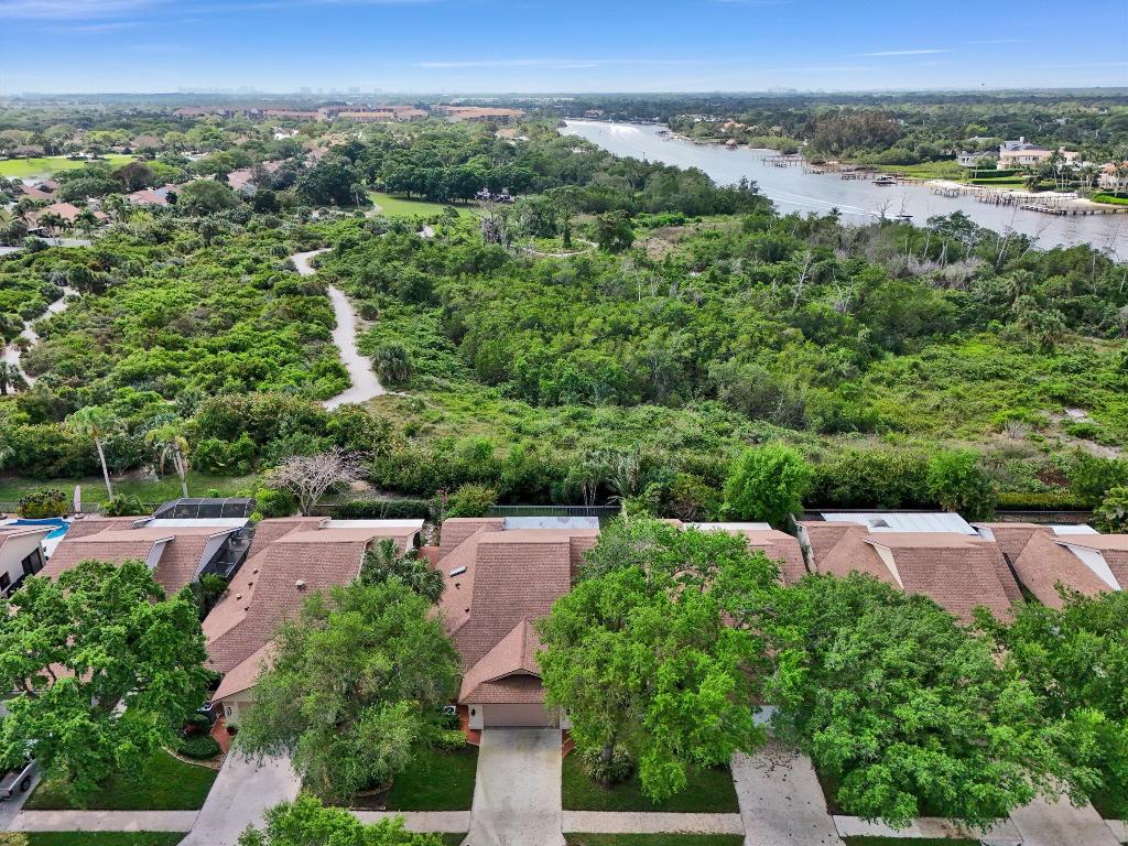 BLUFFS RIVER SINGLE FAMILY HOME ON THE PRESERVE - Residential