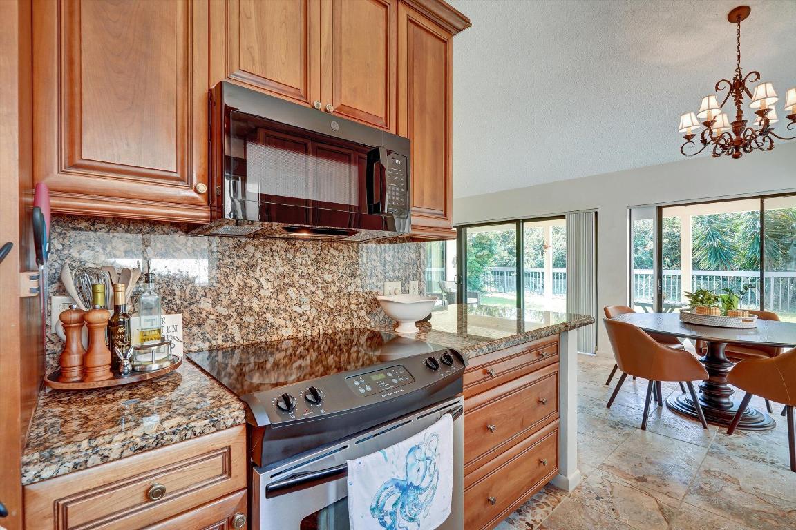 BLUFFS RIVER SINGLE FAMILY HOME ON THE PRESERVE - Residential