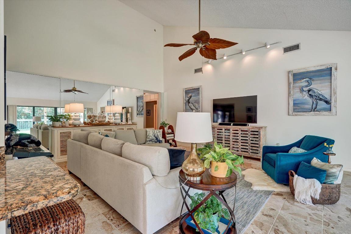 BLUFFS RIVER SINGLE FAMILY HOME ON THE PRESERVE - Residential