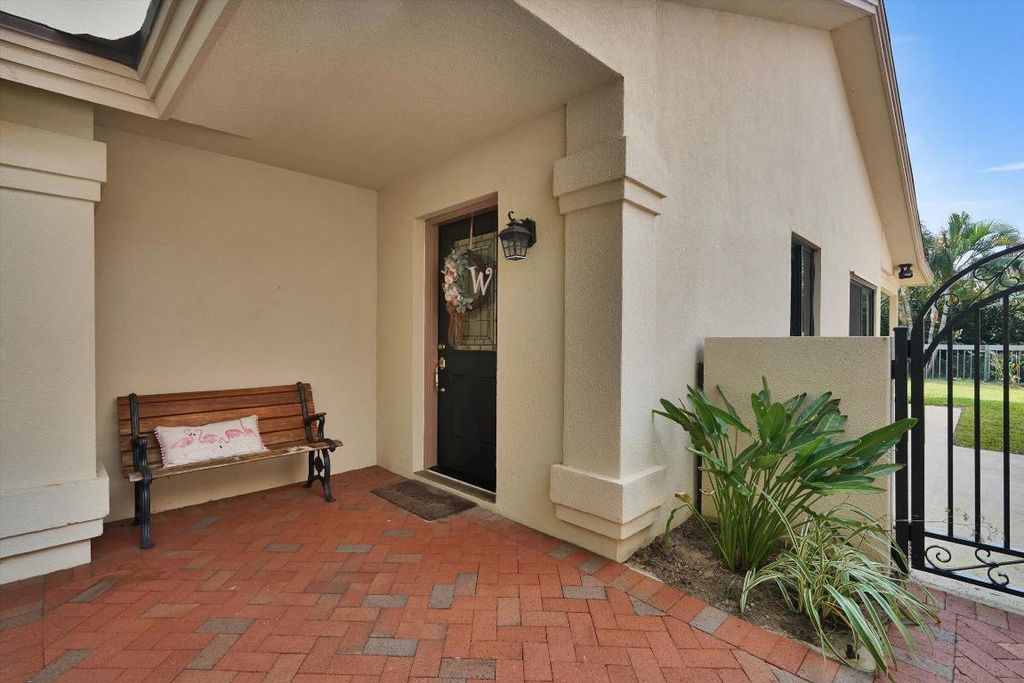 Photo of 316 River Edge Road, Jupiter, FL 33477 (MLS # R11156844)