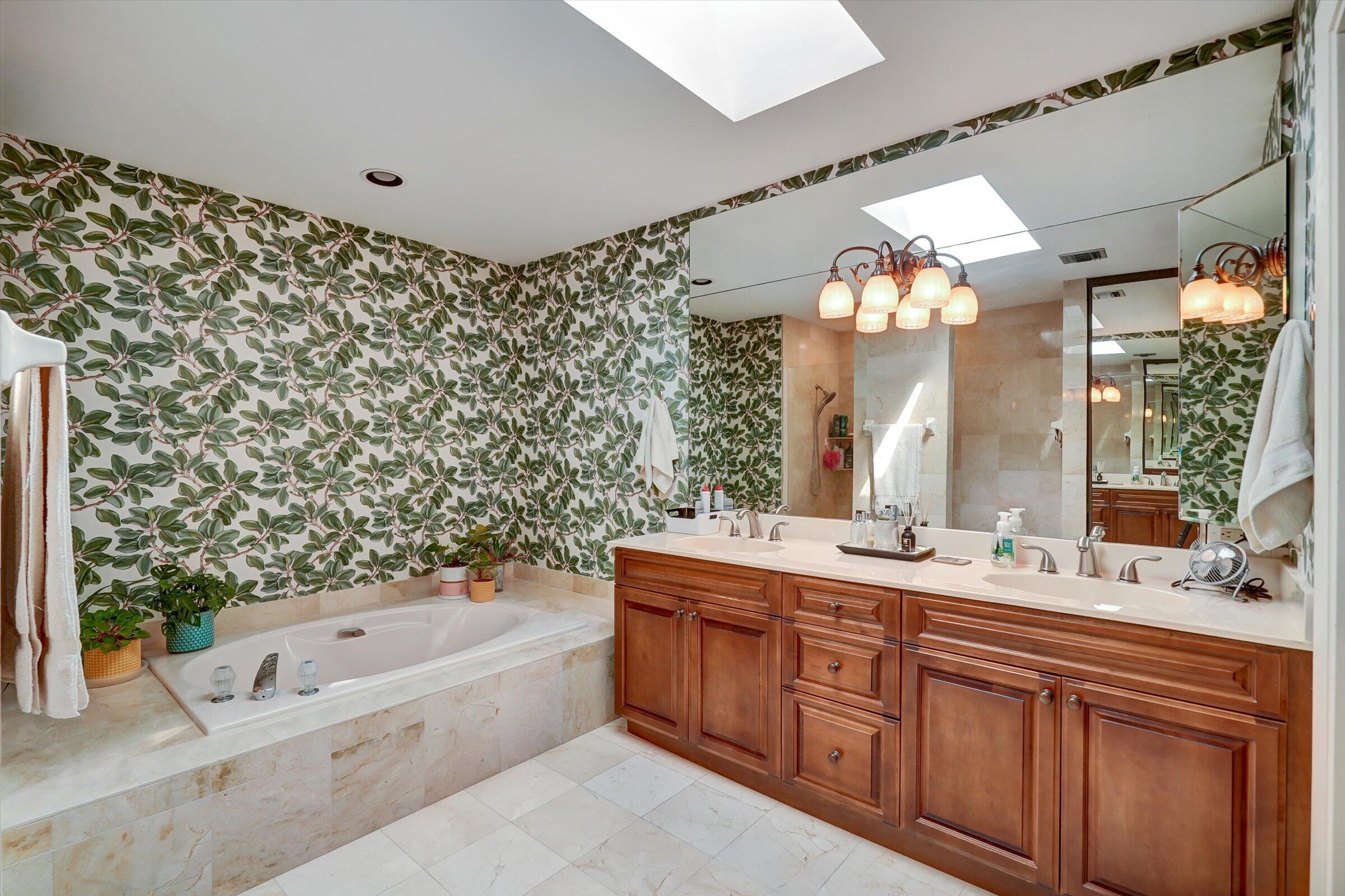 BLUFFS RIVER SINGLE FAMILY HOME ON THE PRESERVE - Residential