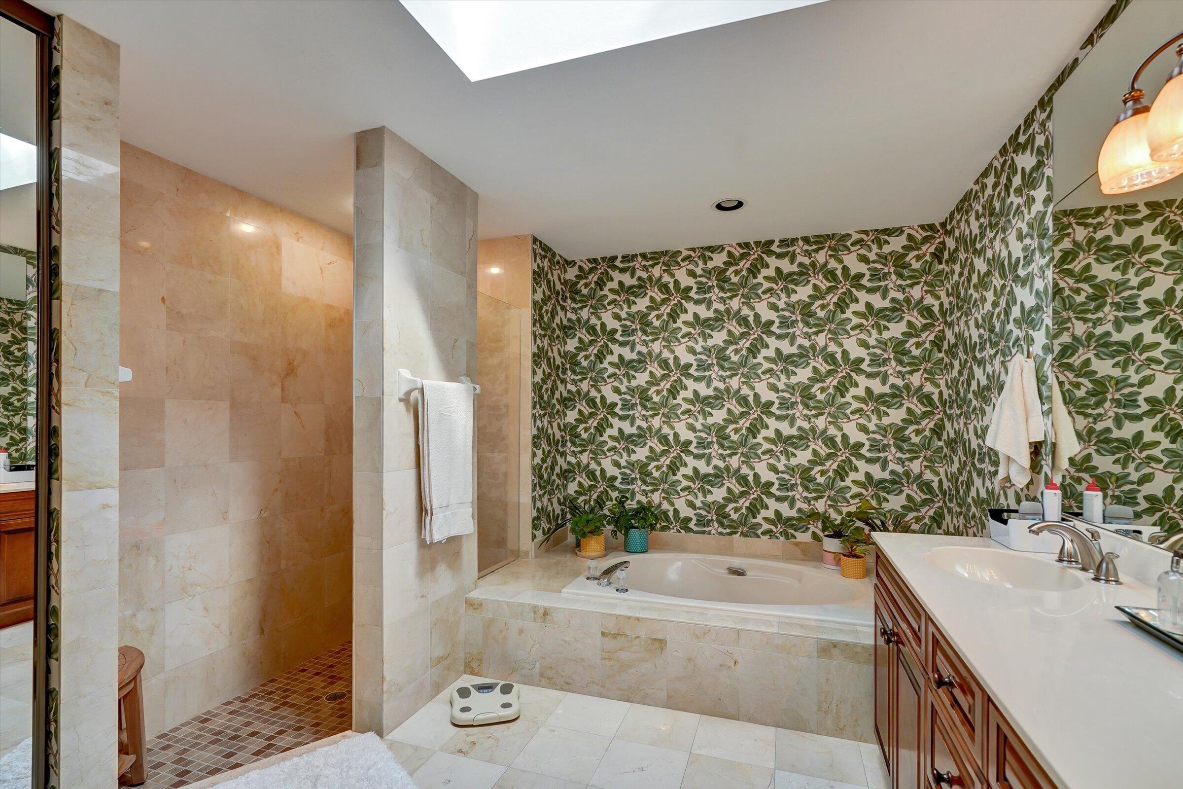 BLUFFS RIVER SINGLE FAMILY HOME ON THE PRESERVE - Residential