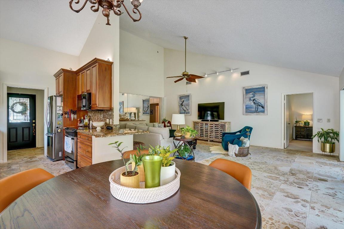 BLUFFS RIVER SINGLE FAMILY HOME ON THE PRESERVE - Residential