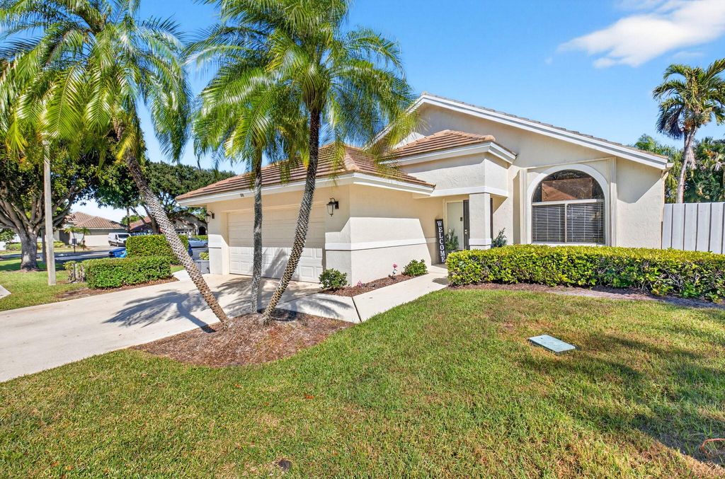 Photo of 190 Temple Avenue, Boynton Beach, FL 33436 (MLS # R11140523)