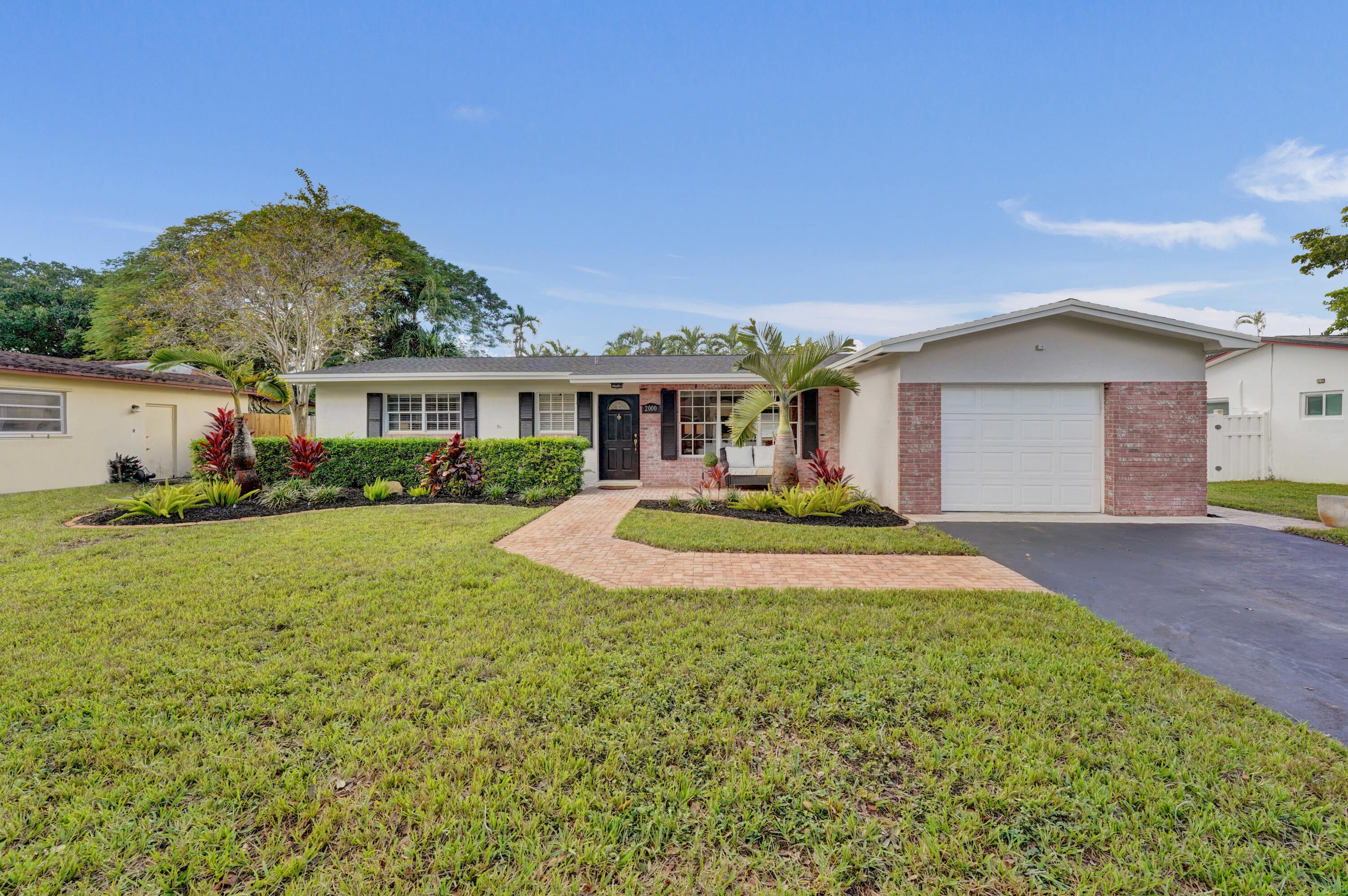 2000 NW 117TH Terrace