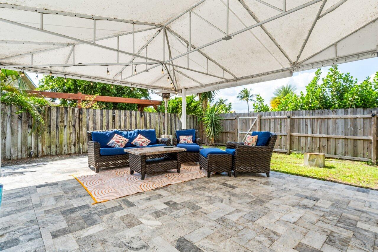 SOUTH SHORE 2 OF WELLINGTON - Residential Lease