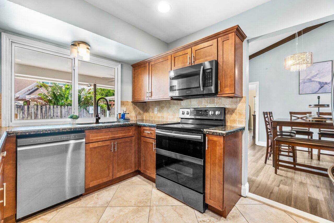 SOUTH SHORE 2 OF WELLINGTON - Residential Lease