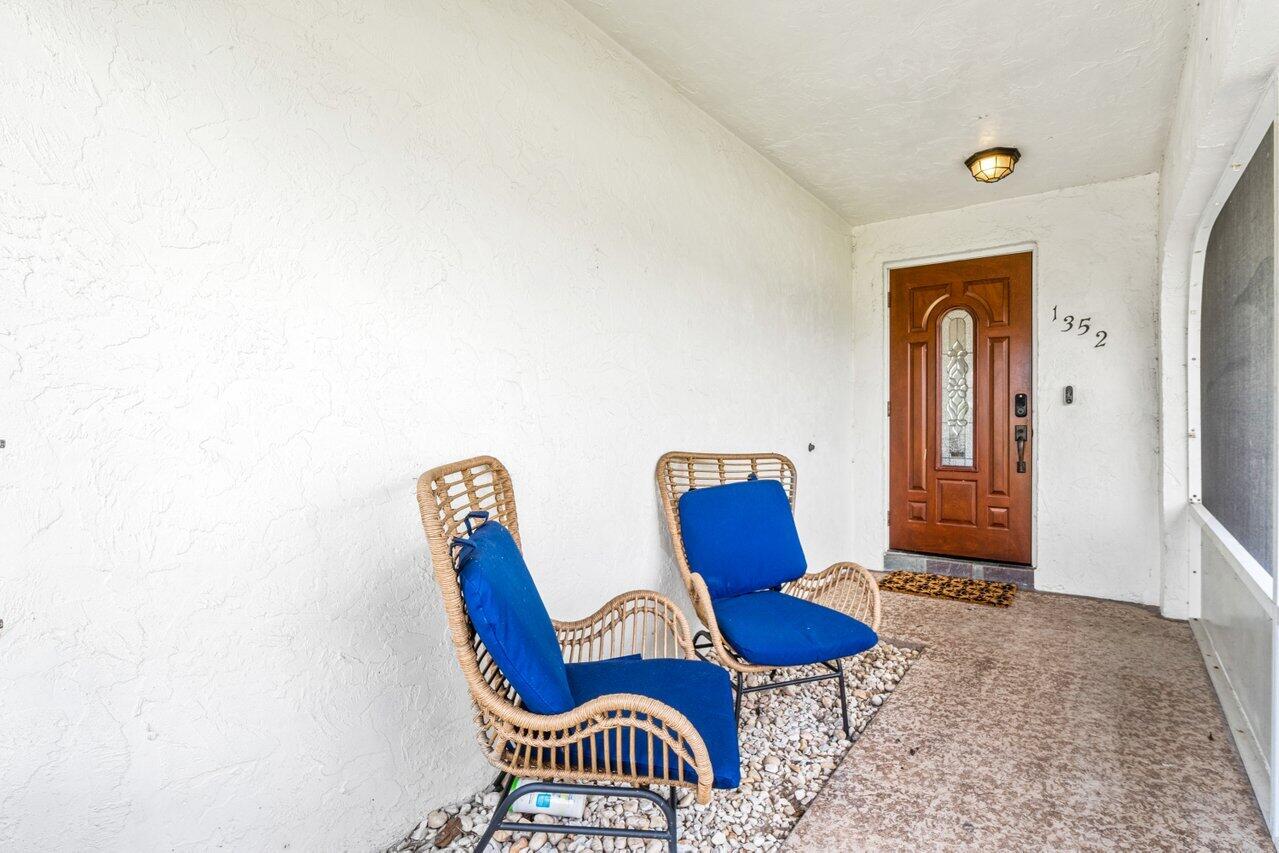 SOUTH SHORE 2 OF WELLINGTON - Residential Lease