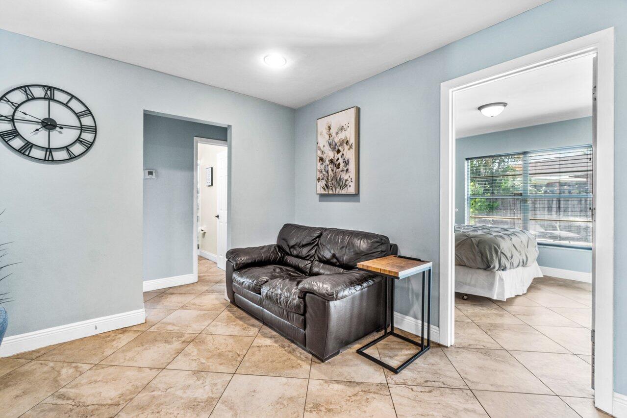 SOUTH SHORE 2 OF WELLINGTON - Residential Lease