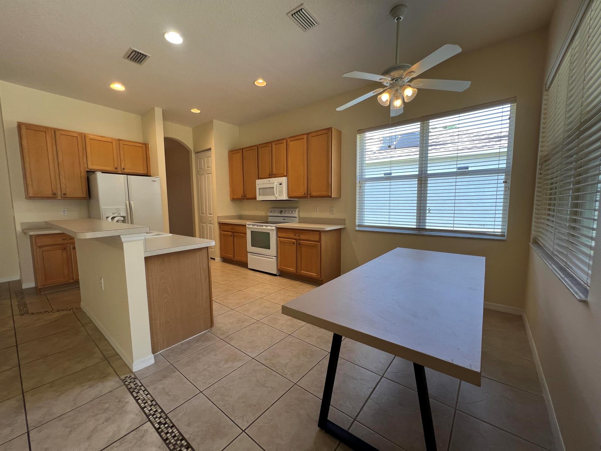 LAKEFOREST AT ST LUCIE WE - Residential Lease
