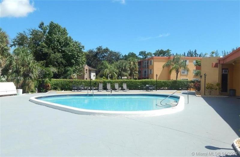 HERITAGE CIRCLE - Residential