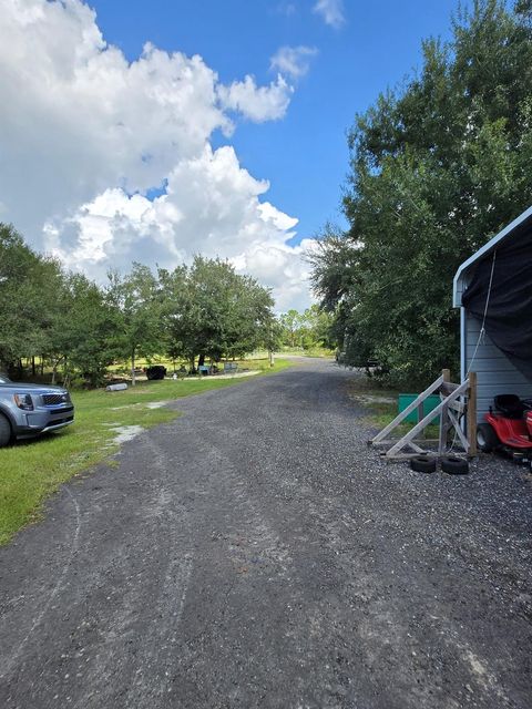 A home in Okeechobee