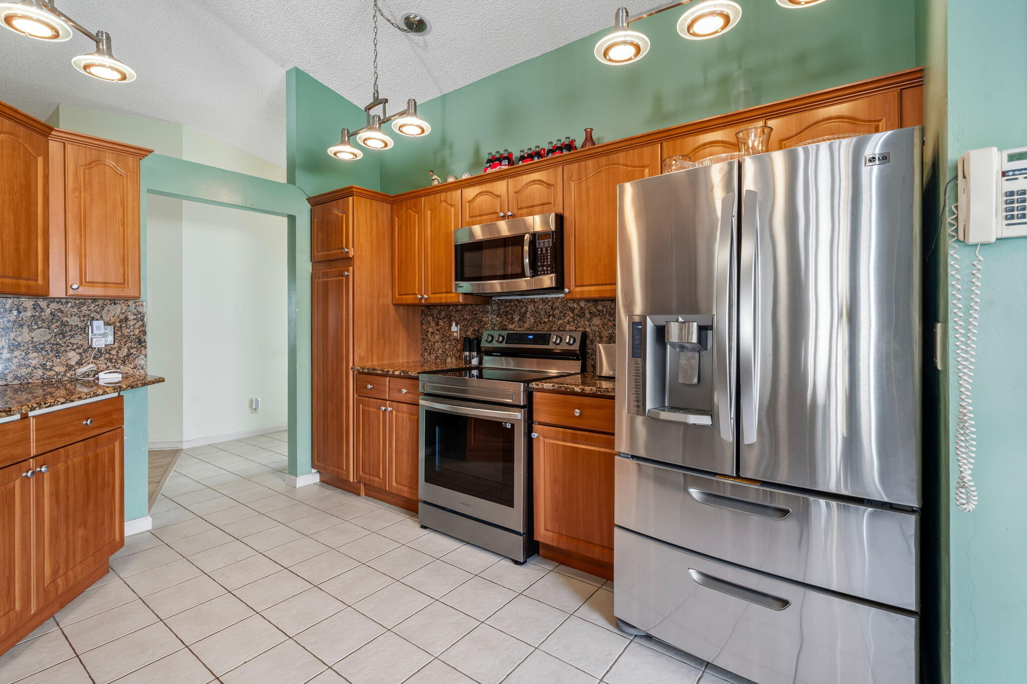 RAINBOW LAKES 2 - Residential