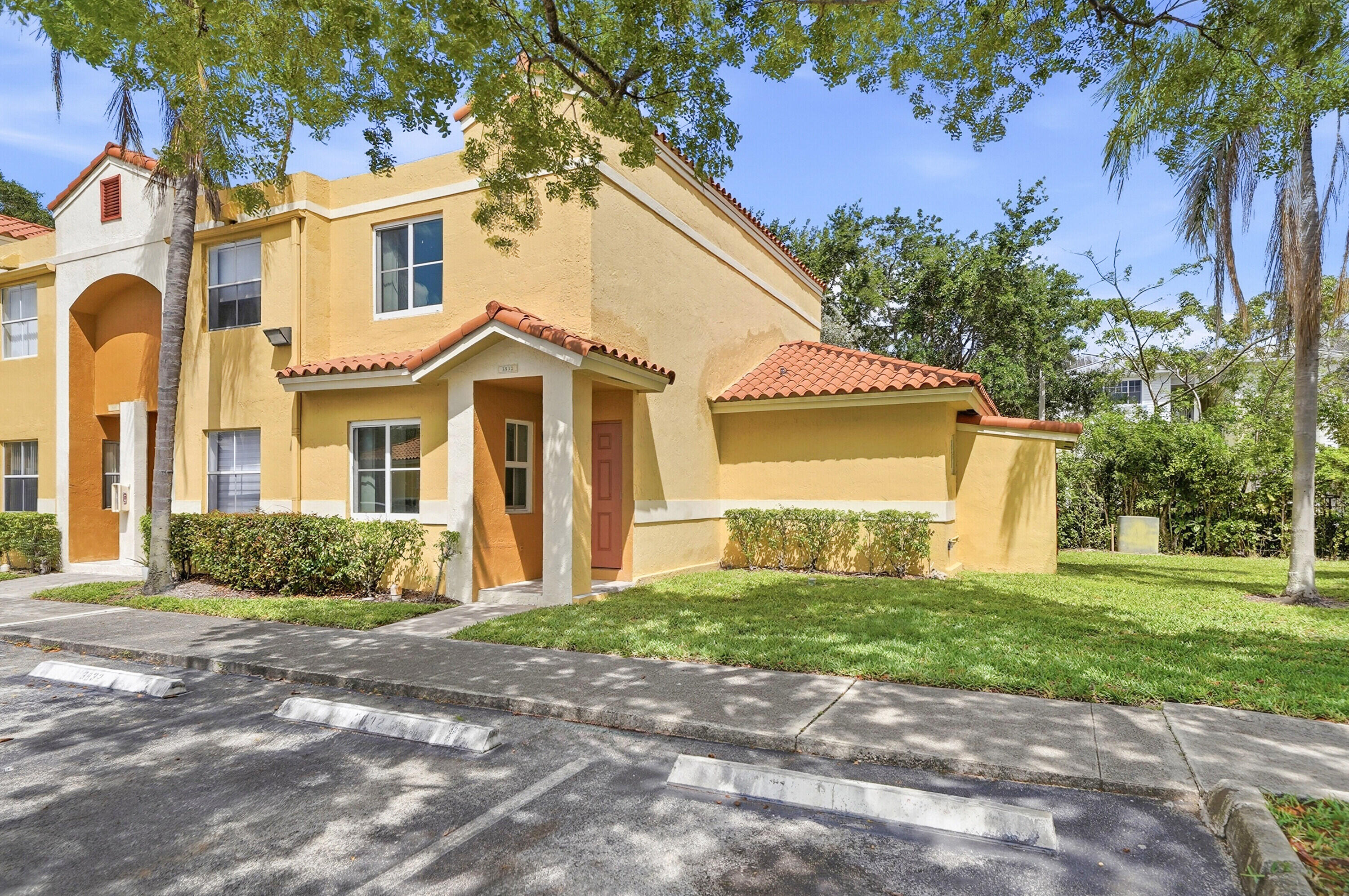 3832 NW 90th Avenue 3832