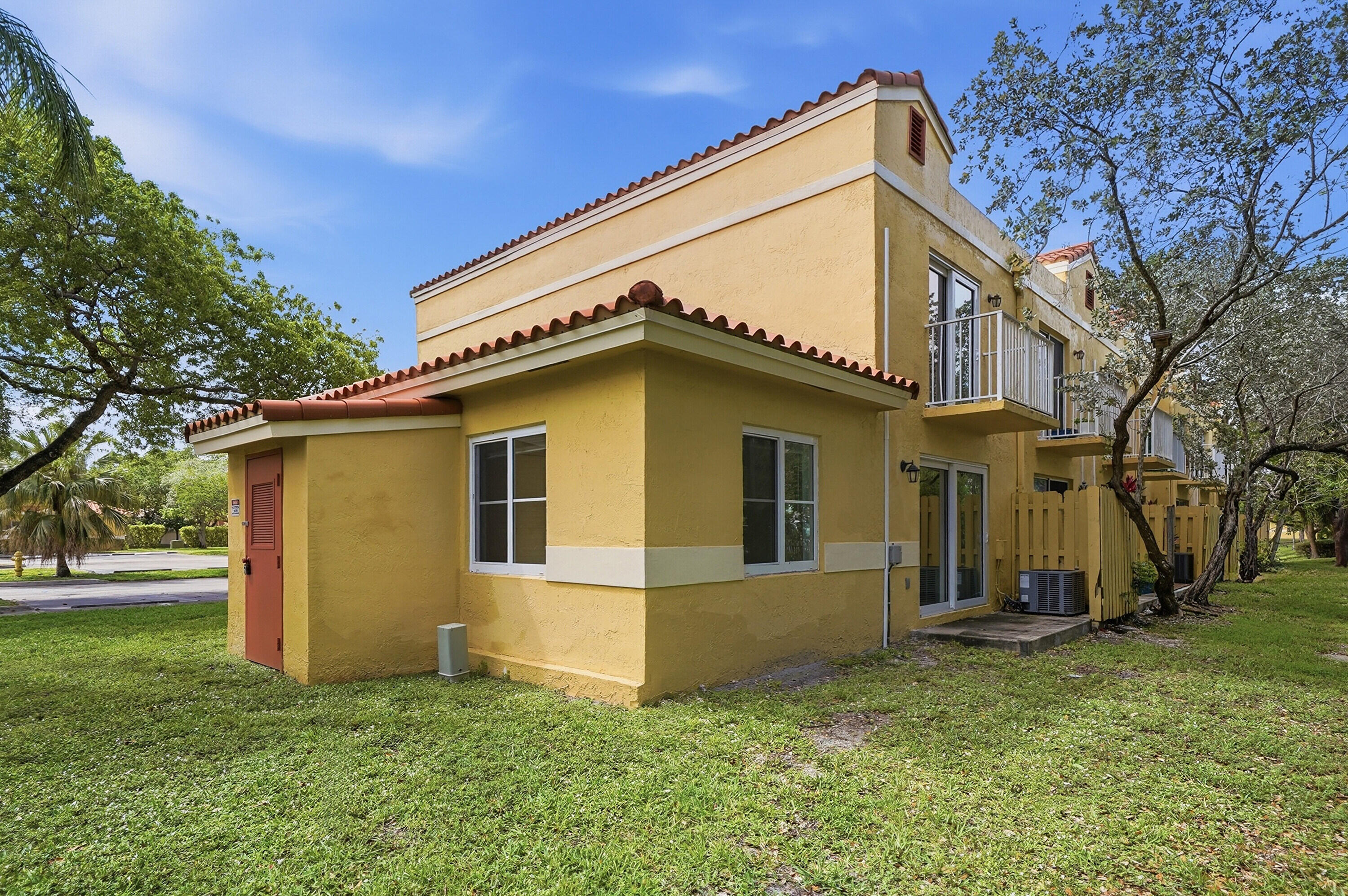 SORRENTO LAKES AT SUNRISE POINT - Residential