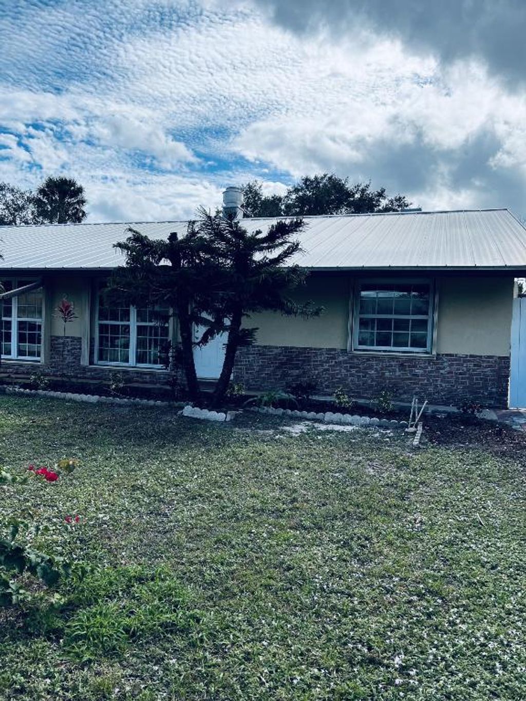 Photo of 24 SE Mead Place, Stuart, FL 34997 (MLS # R10945194)