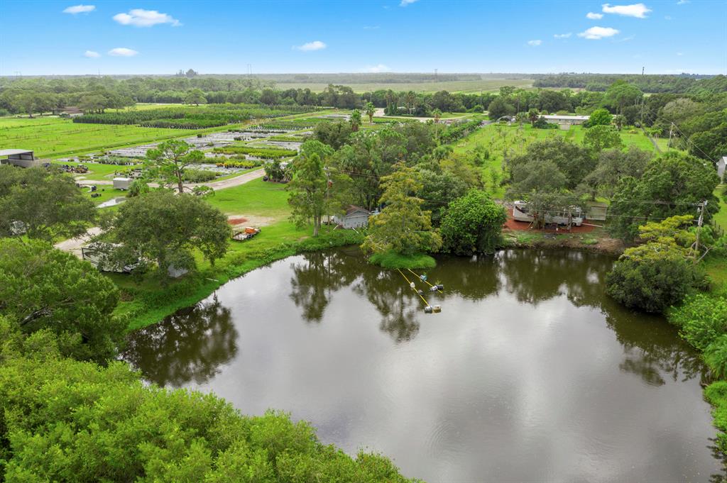 METES AND BOUNDS - Land