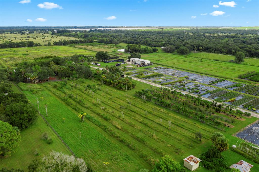 METES AND BOUNDS - Land