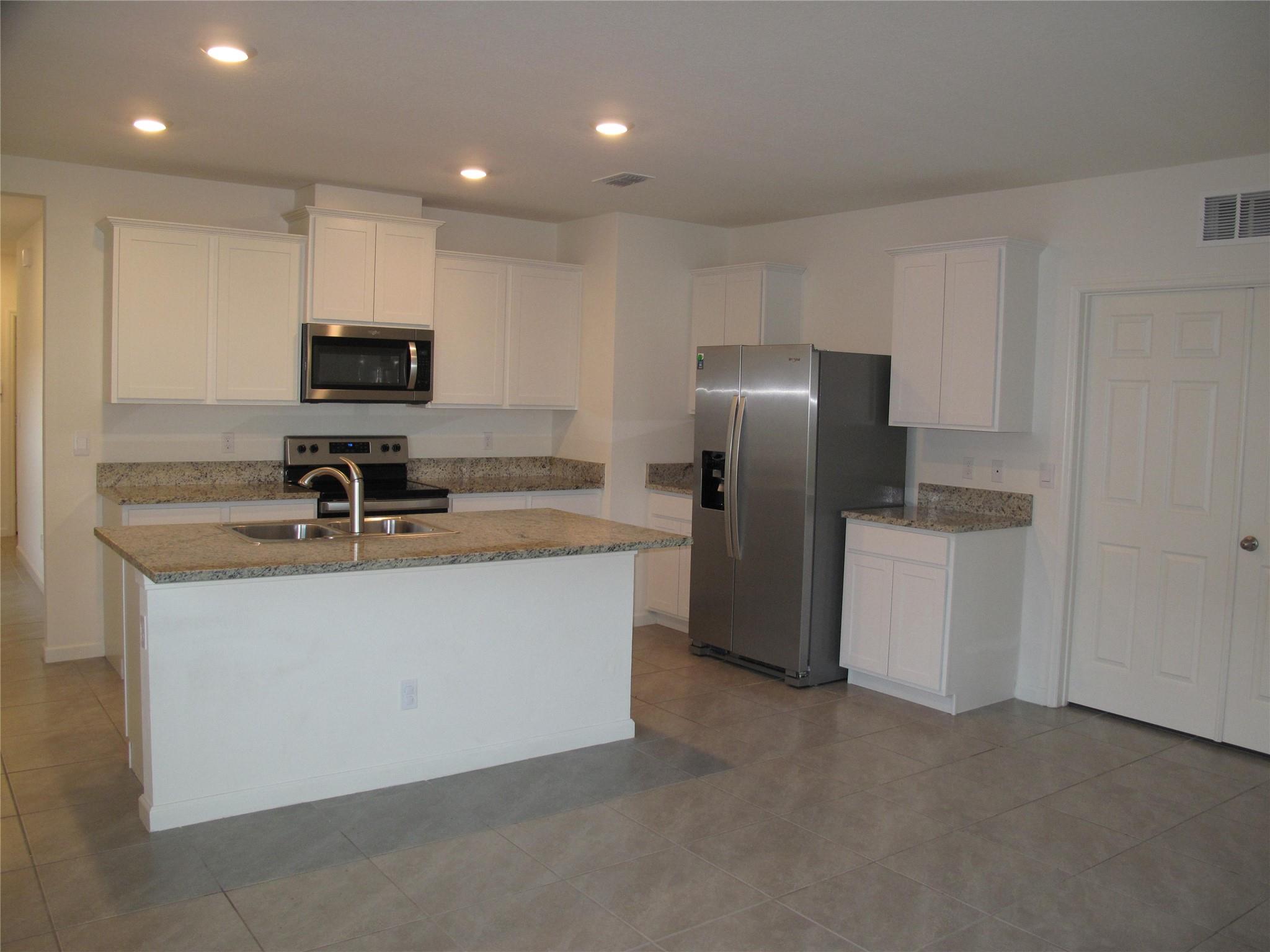 Central Park - Residential Lease