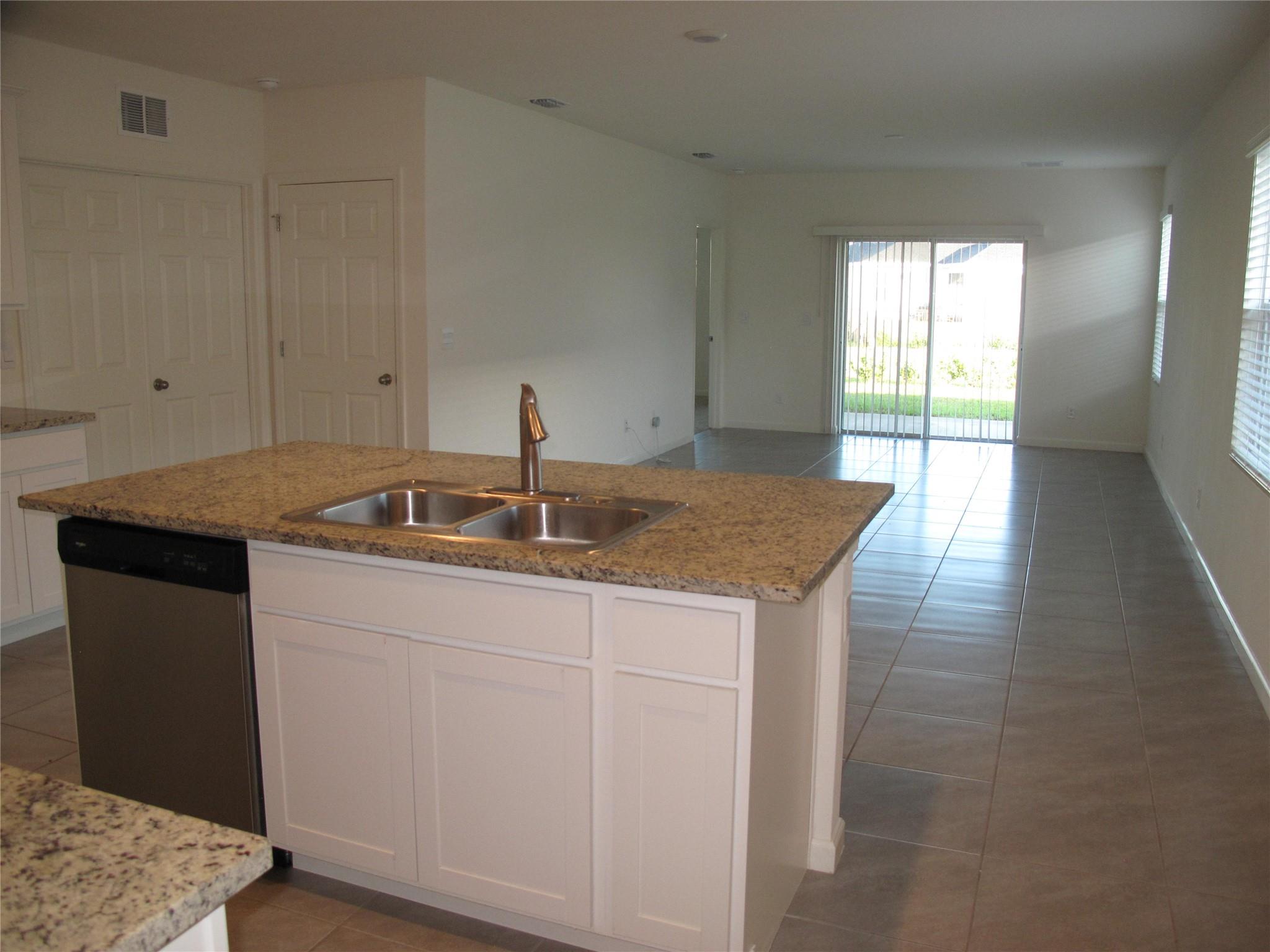 Central Park - Residential Lease