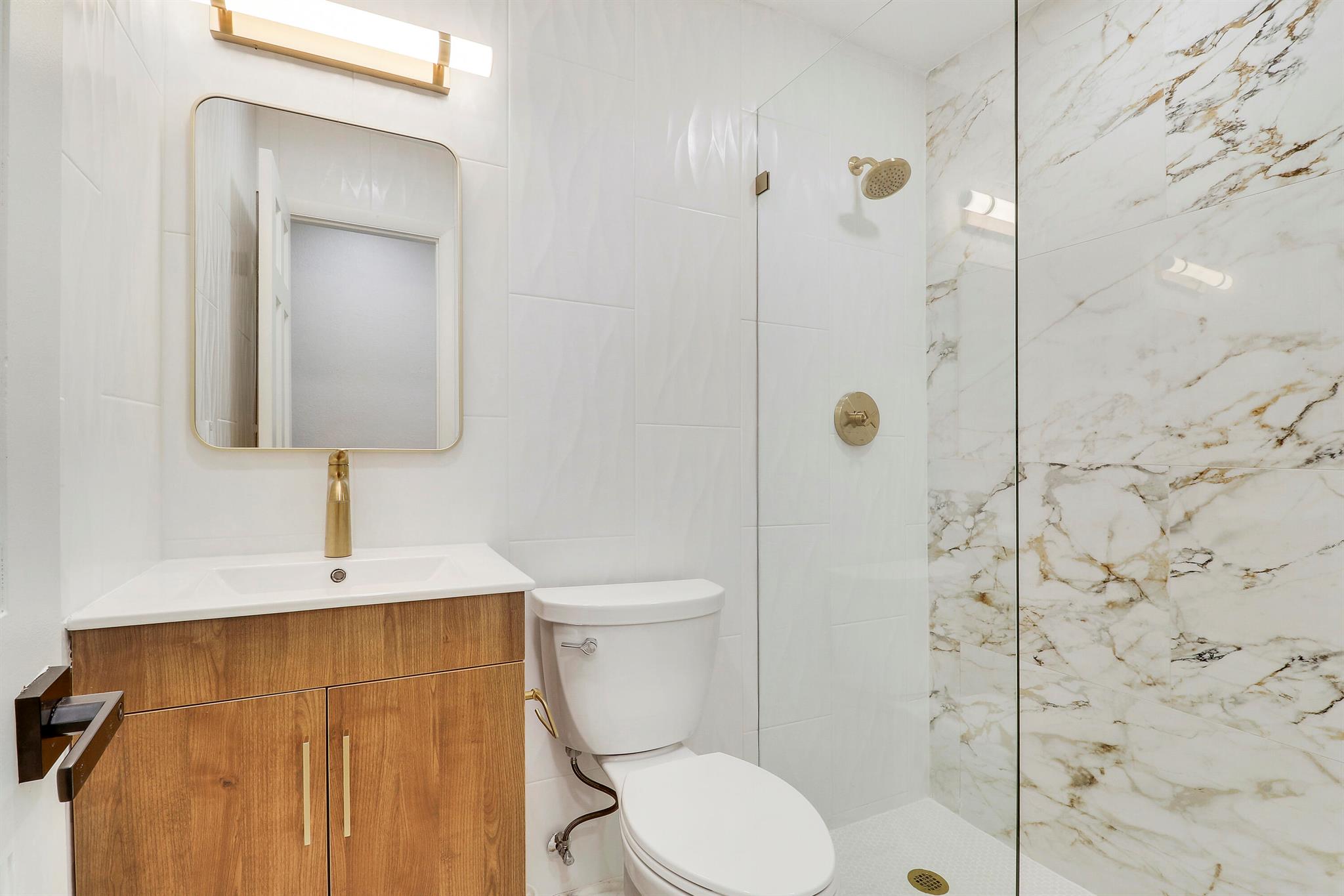 CROMWELL ESTATES II - Residential Lease