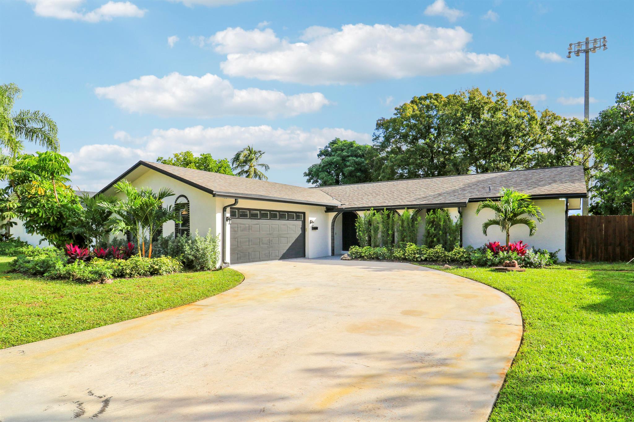 CROMWELL ESTATES II - Residential Lease